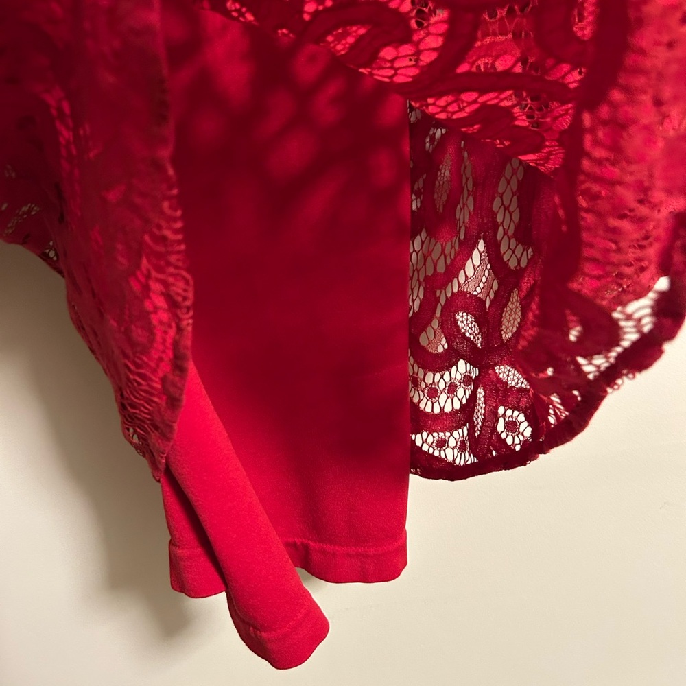 Elegant Red Lace Women’s Top - Picture 4 of 7